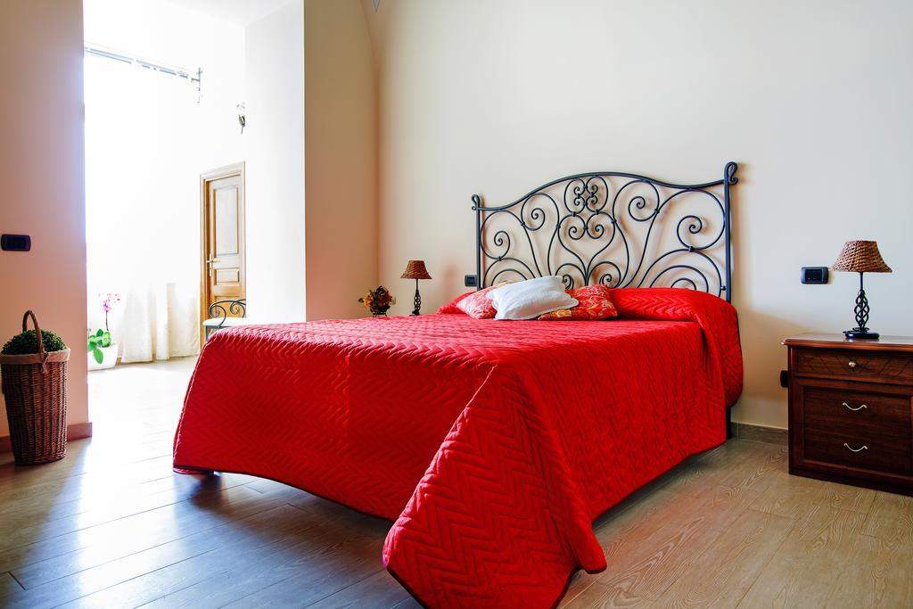 Bed and Breakfast Relais Il Pennino Масса-Лубренсе Екстер'єр фото