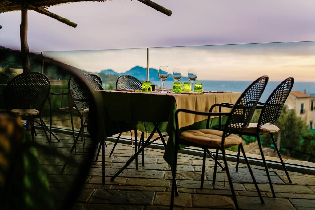 Bed and Breakfast Relais Il Pennino Масса-Лубренсе Екстер'єр фото