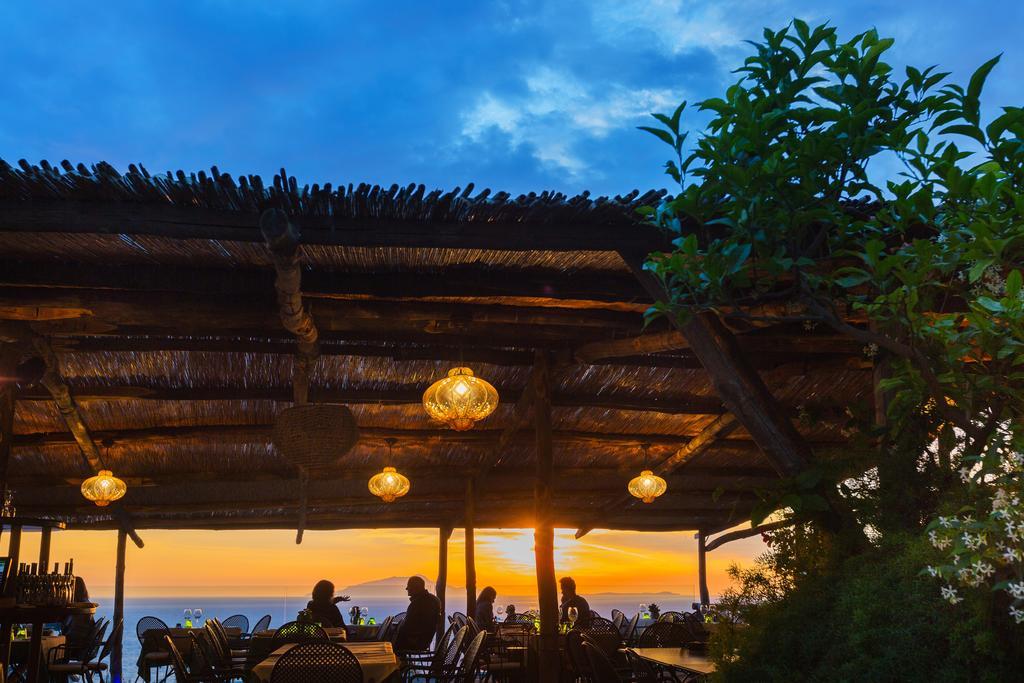 Bed and Breakfast Relais Il Pennino Масса-Лубренсе Екстер'єр фото