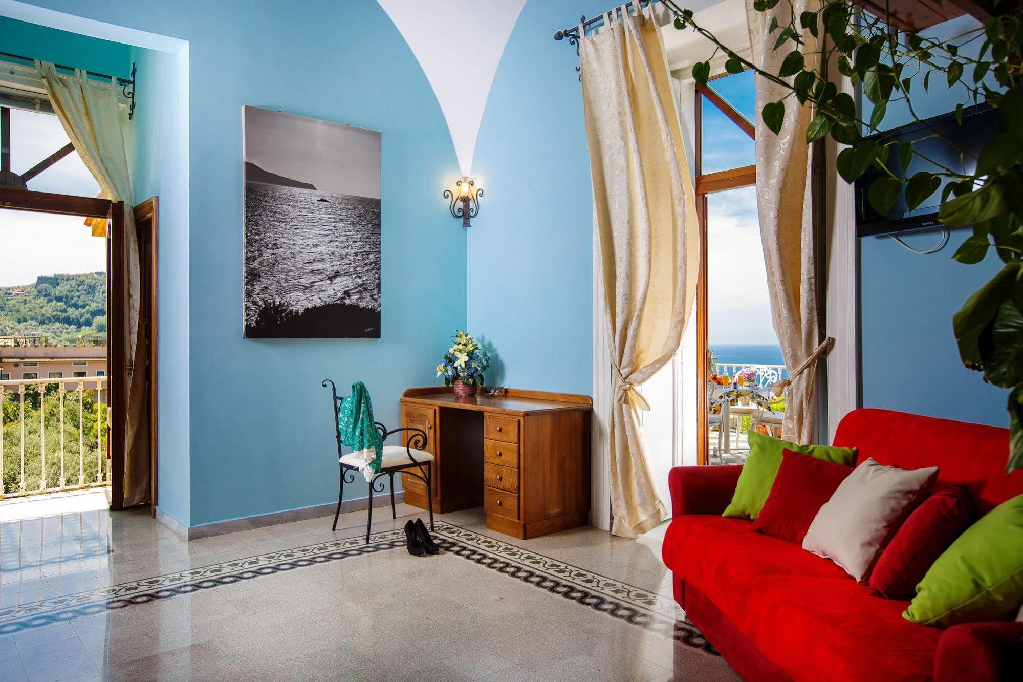 Bed and Breakfast Relais Il Pennino Масса-Лубренсе Екстер'єр фото