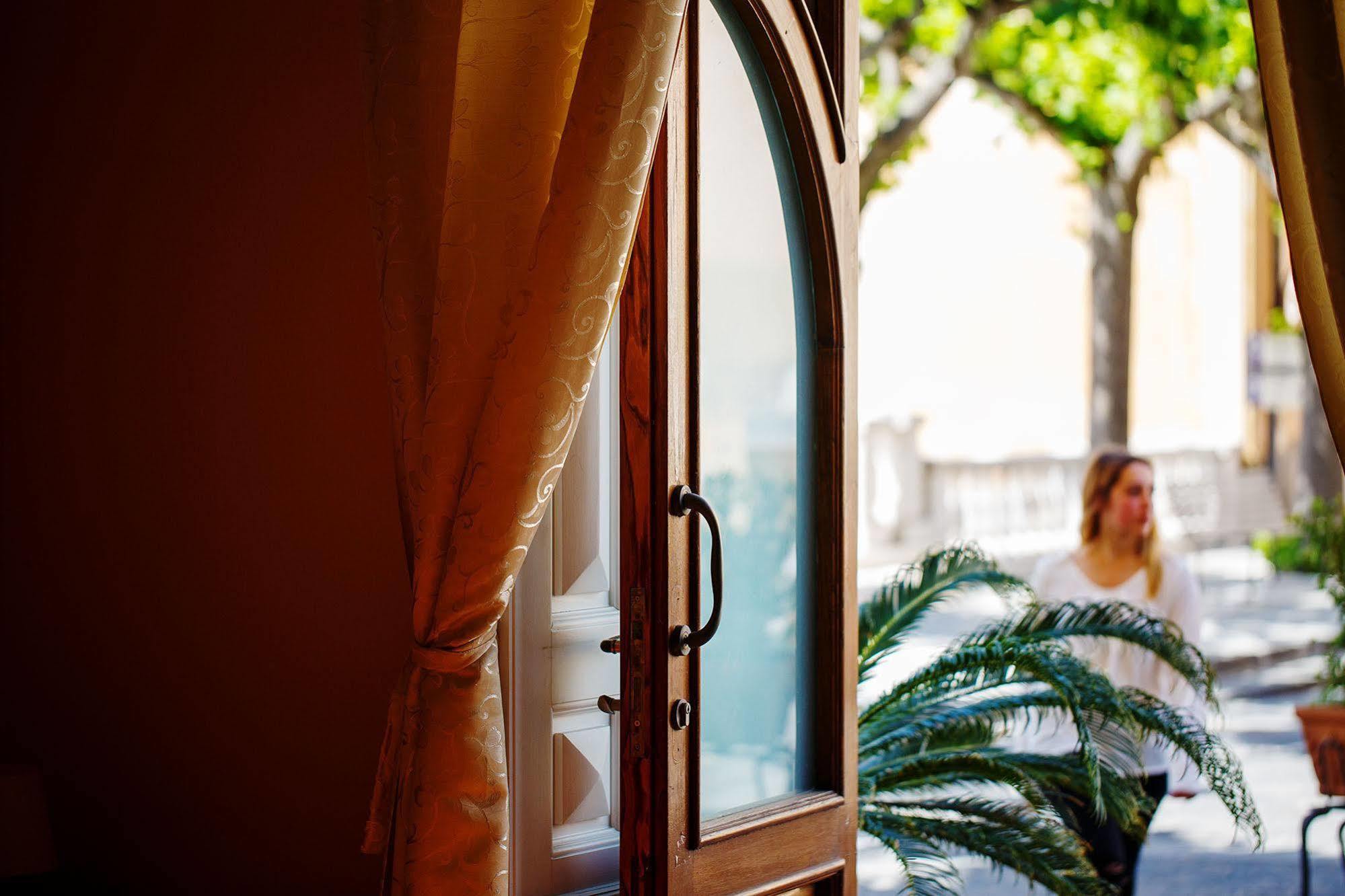 Bed and Breakfast Relais Il Pennino Масса-Лубренсе Екстер'єр фото