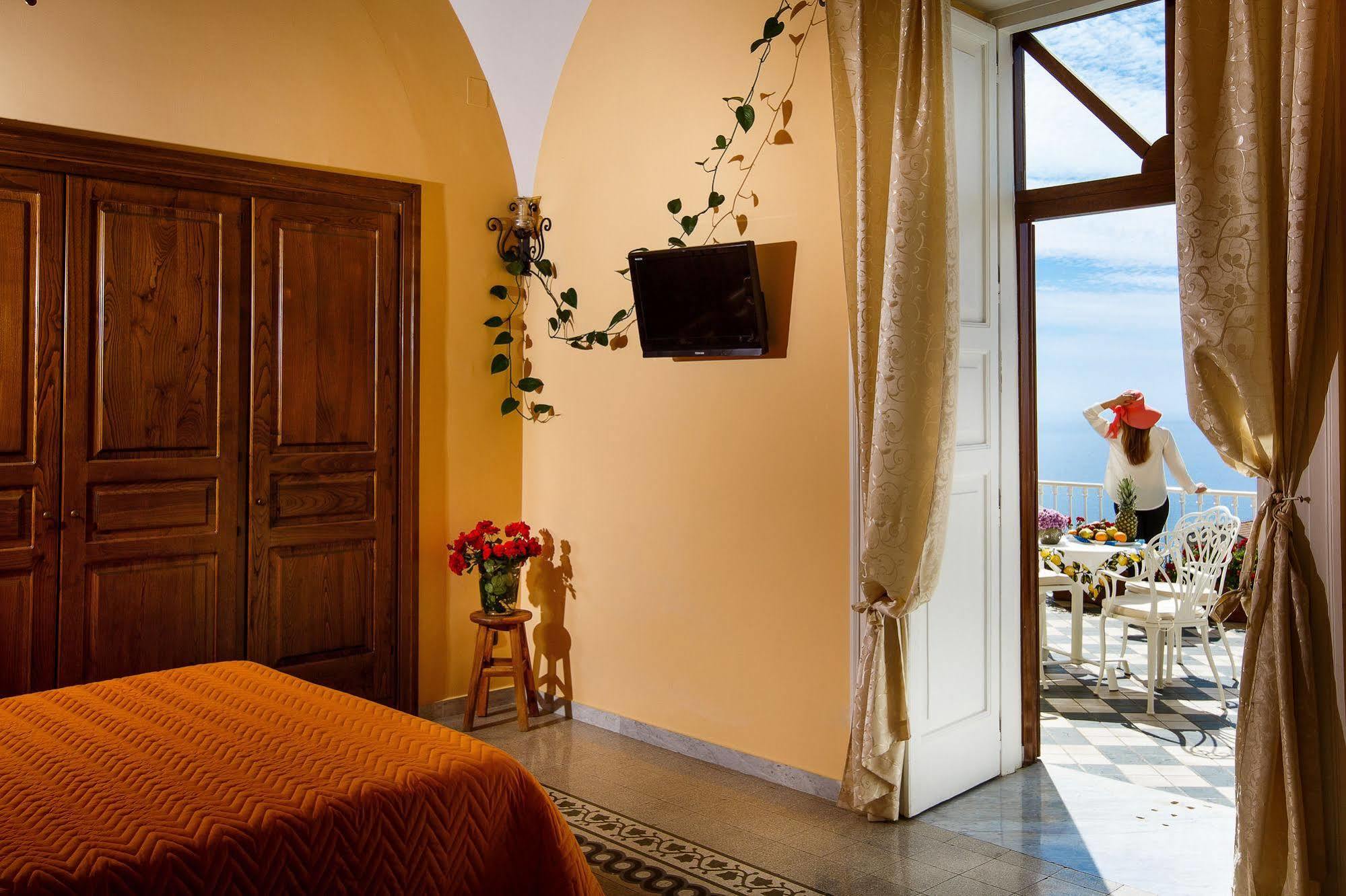 Bed and Breakfast Relais Il Pennino Масса-Лубренсе Екстер'єр фото