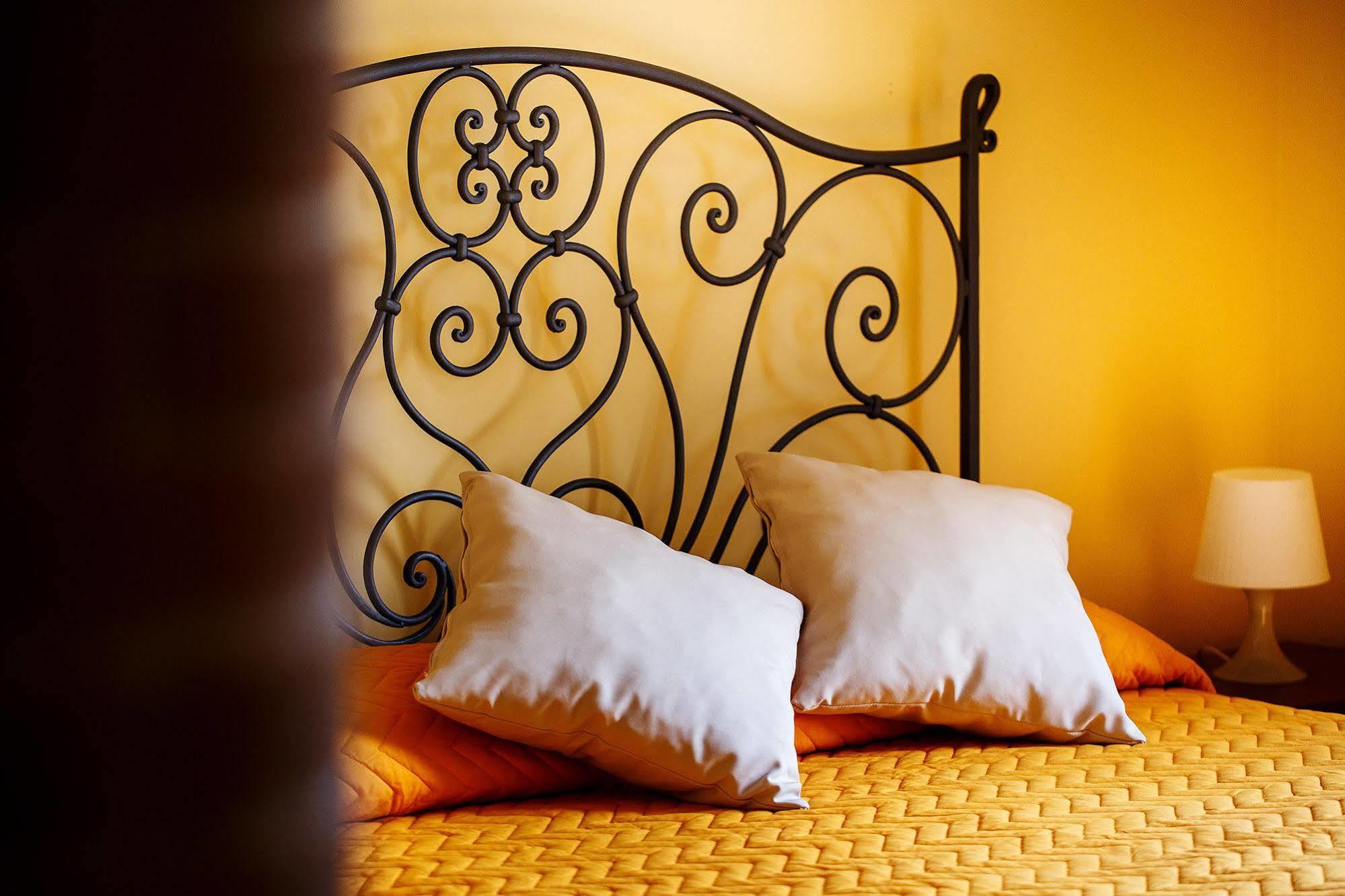 Bed and Breakfast Relais Il Pennino Масса-Лубренсе Екстер'єр фото